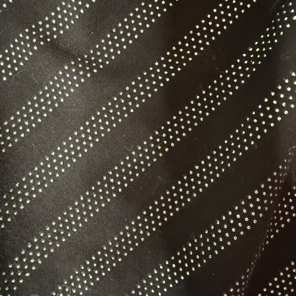 Shimmery Diagonal Stripe Sleeveless Cowl Tank White House Black Market - Size M - Picture 4 of 5